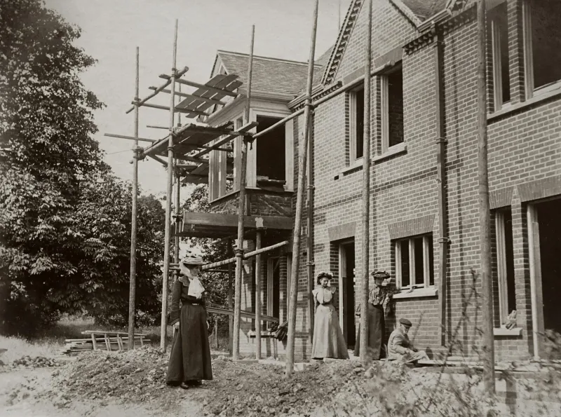 The Society Doctor's Daughter Who Rewrote the Rules of Life and Death